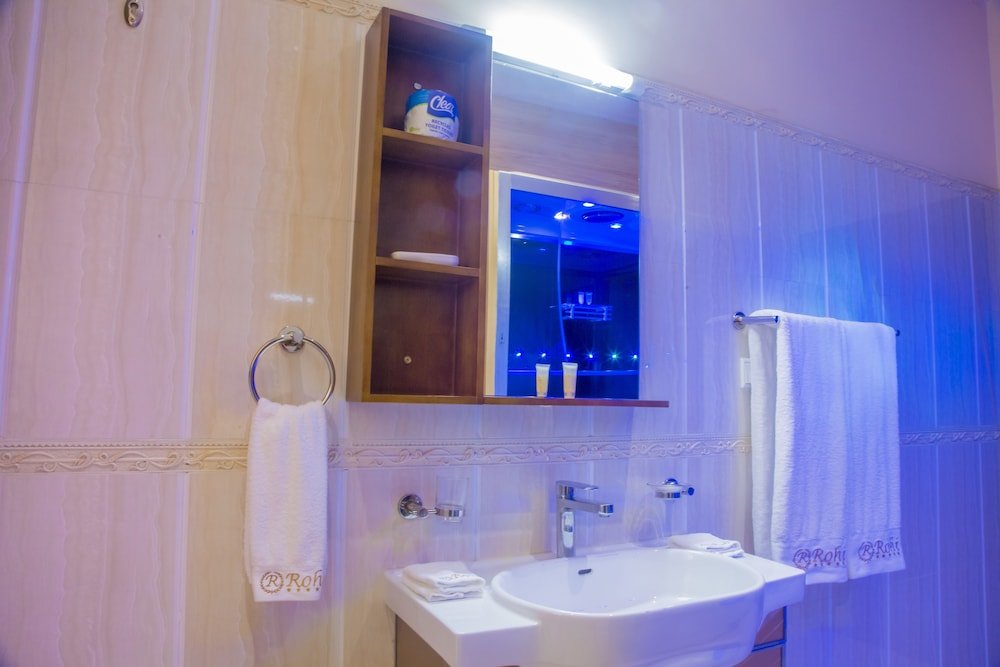 Фото Rohi Apartment Hotel