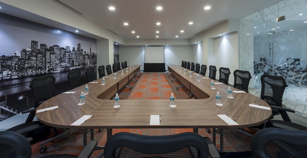 Фото Real Inn Tijuana Hotel