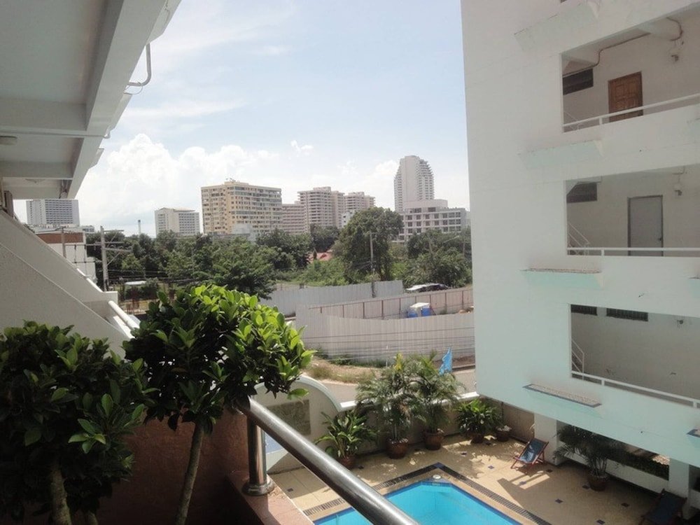 Фото 1 Bedroom View Swimming Pool 316 Jhr