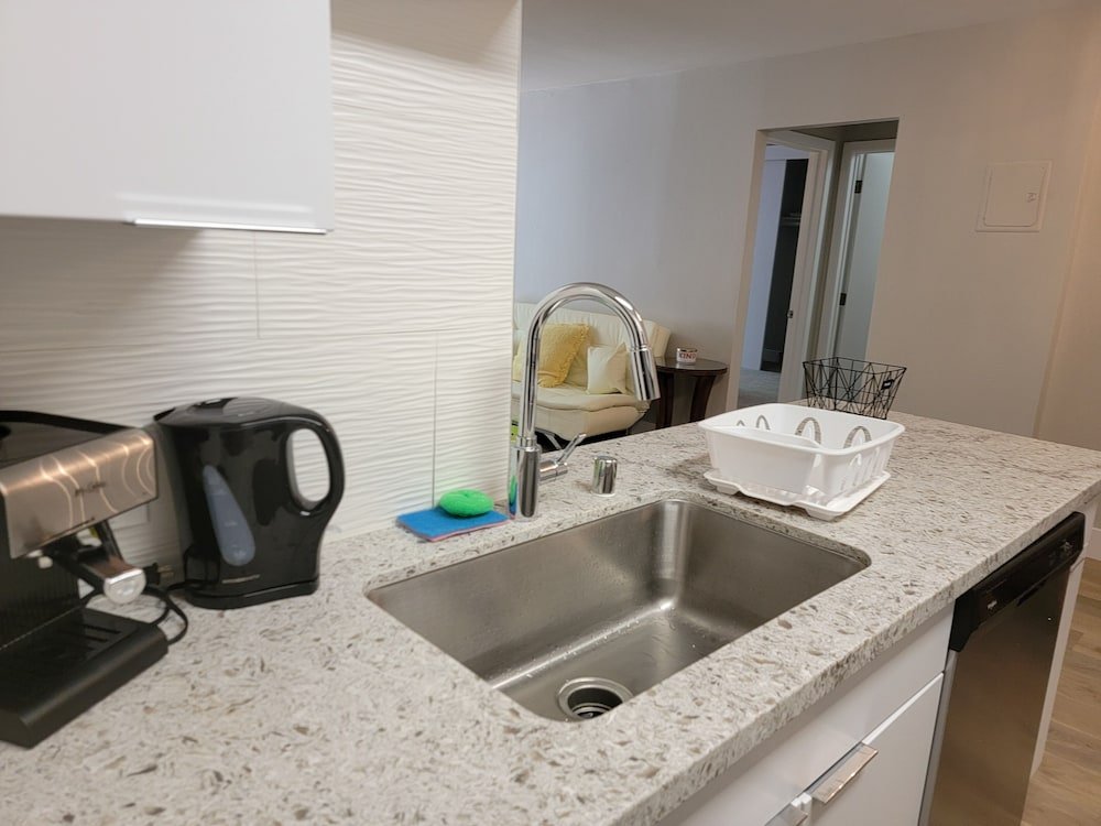 Фото Hollywood Cosmopolitan Apartments