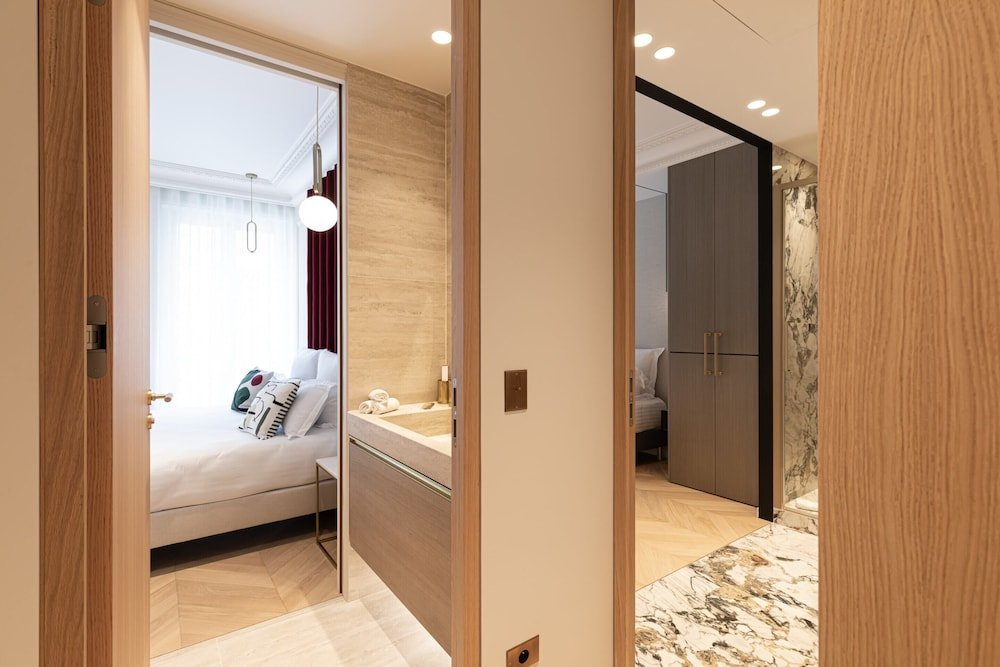 Фото HighStay - Champs Elysées - Serviced Apartments