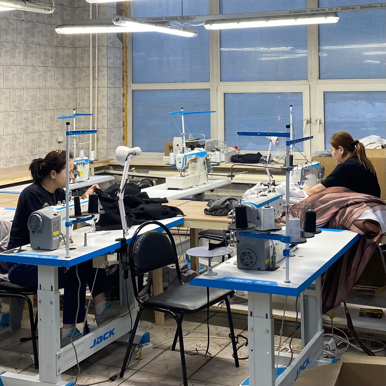 Логотип Merch Production