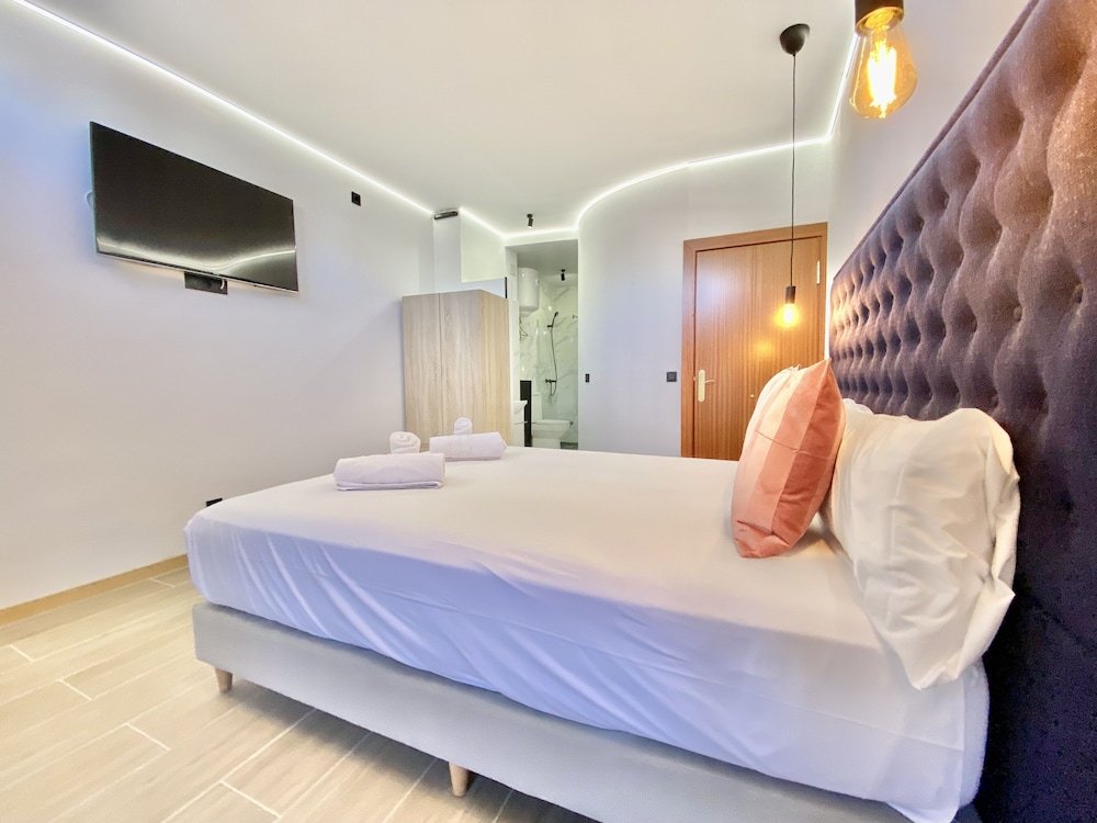 Фото Royal Suites Madrid