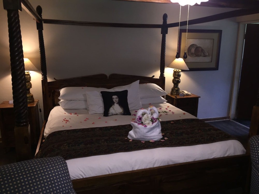 Фото Shangri-La Country Hotel