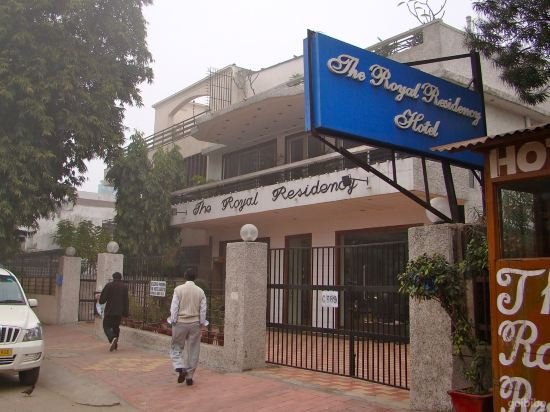 Фото отеля 1