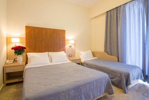 Фото Hotel Elenas