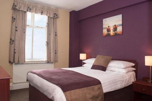 Фото The Burlington Hotel