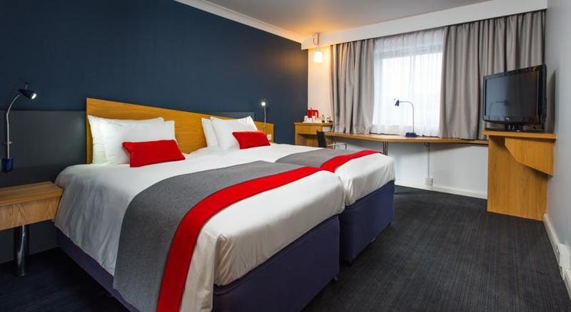 Фото Holiday Inn Express Birmingham - Oldbury, an Ihg Hotel