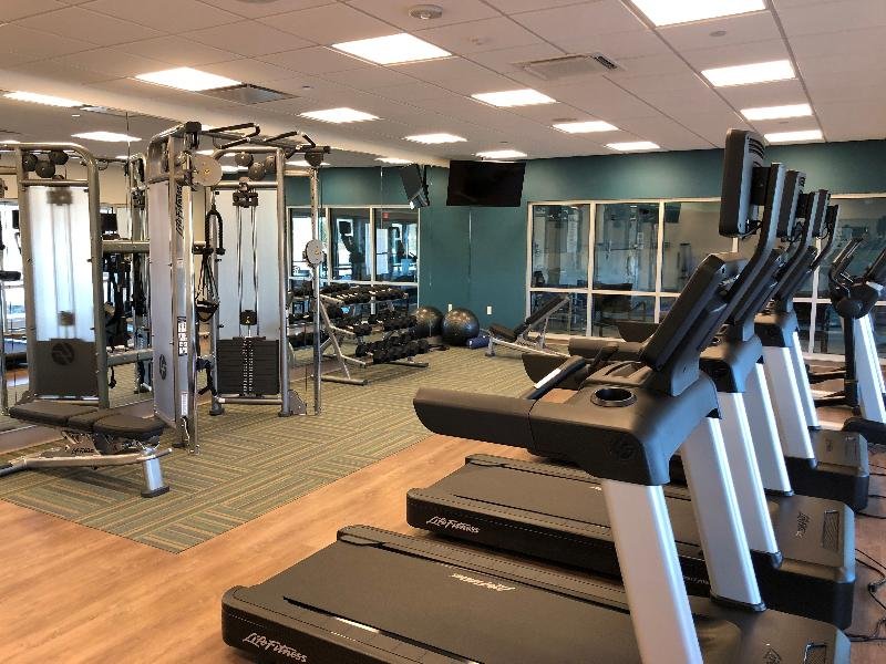 Фото Holiday Inn Express & Suites Springfield North, an Ihg Hotel