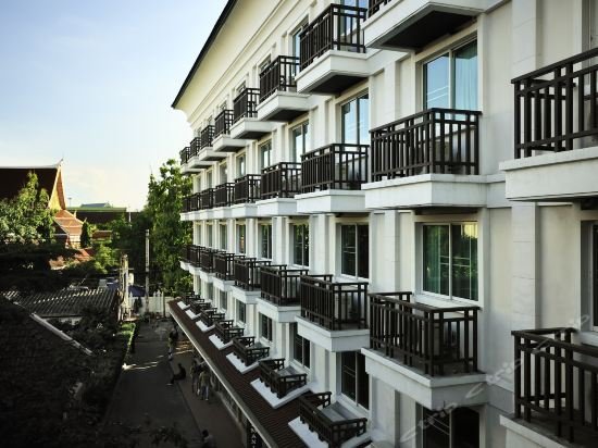 Фото Rambuttri Village Inn & Plaza