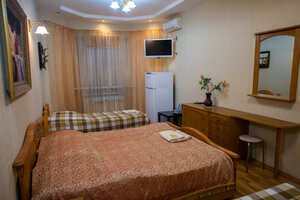 Raduga (ulitsa Mira, 41Б), hotel