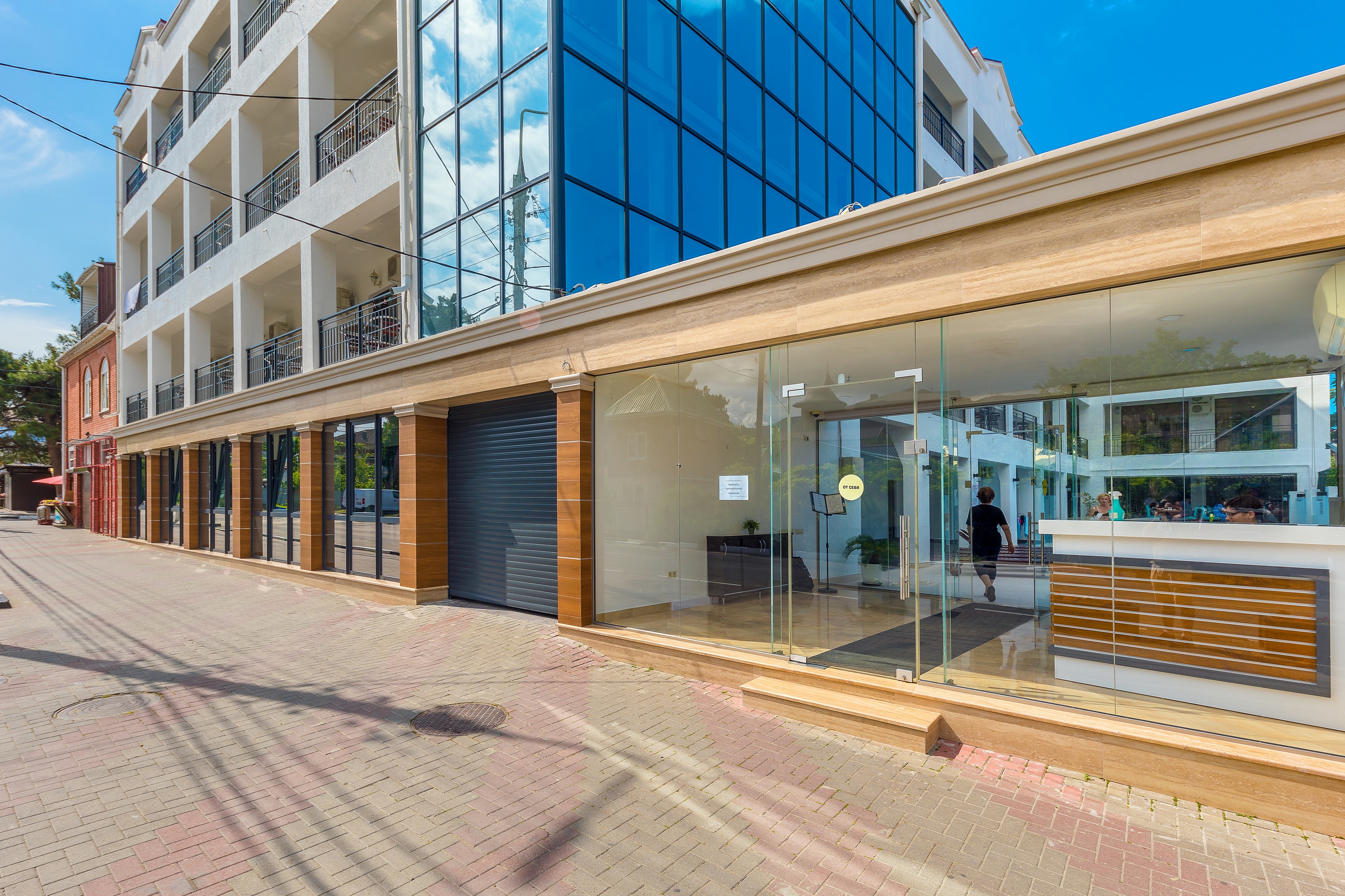 Фото отеля 2