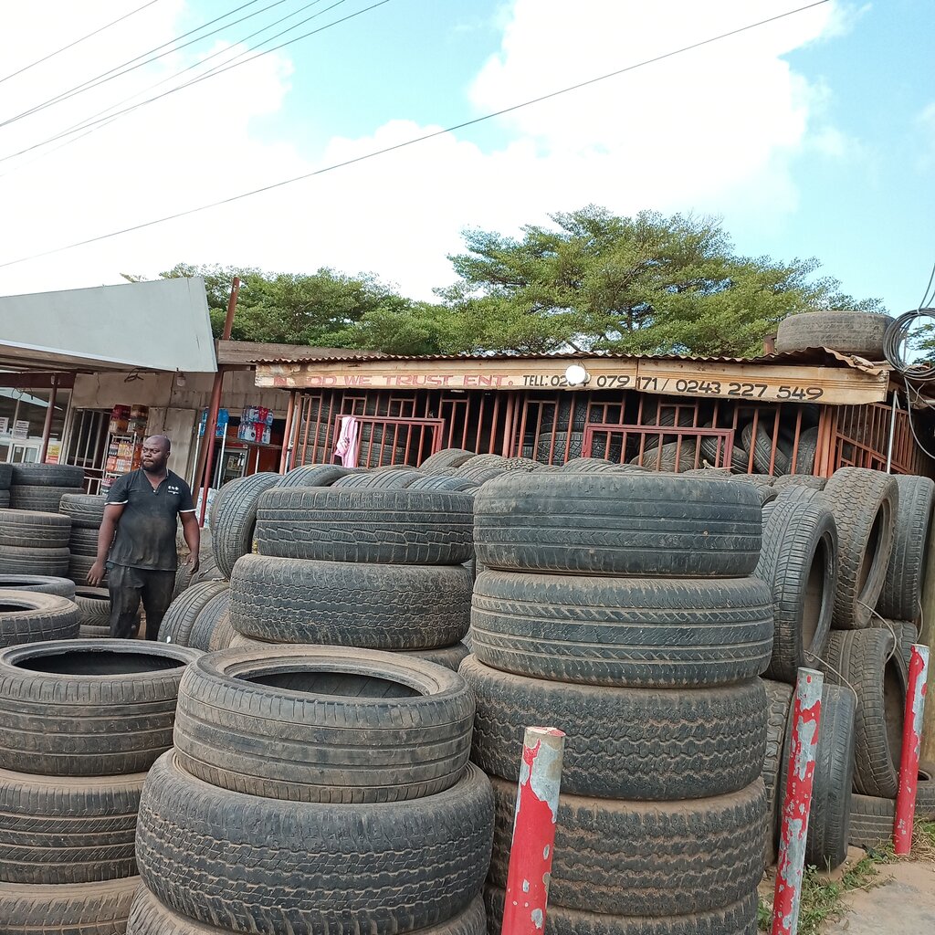 Auto parts and auto goods store In God we trust Ent, Earth, photo