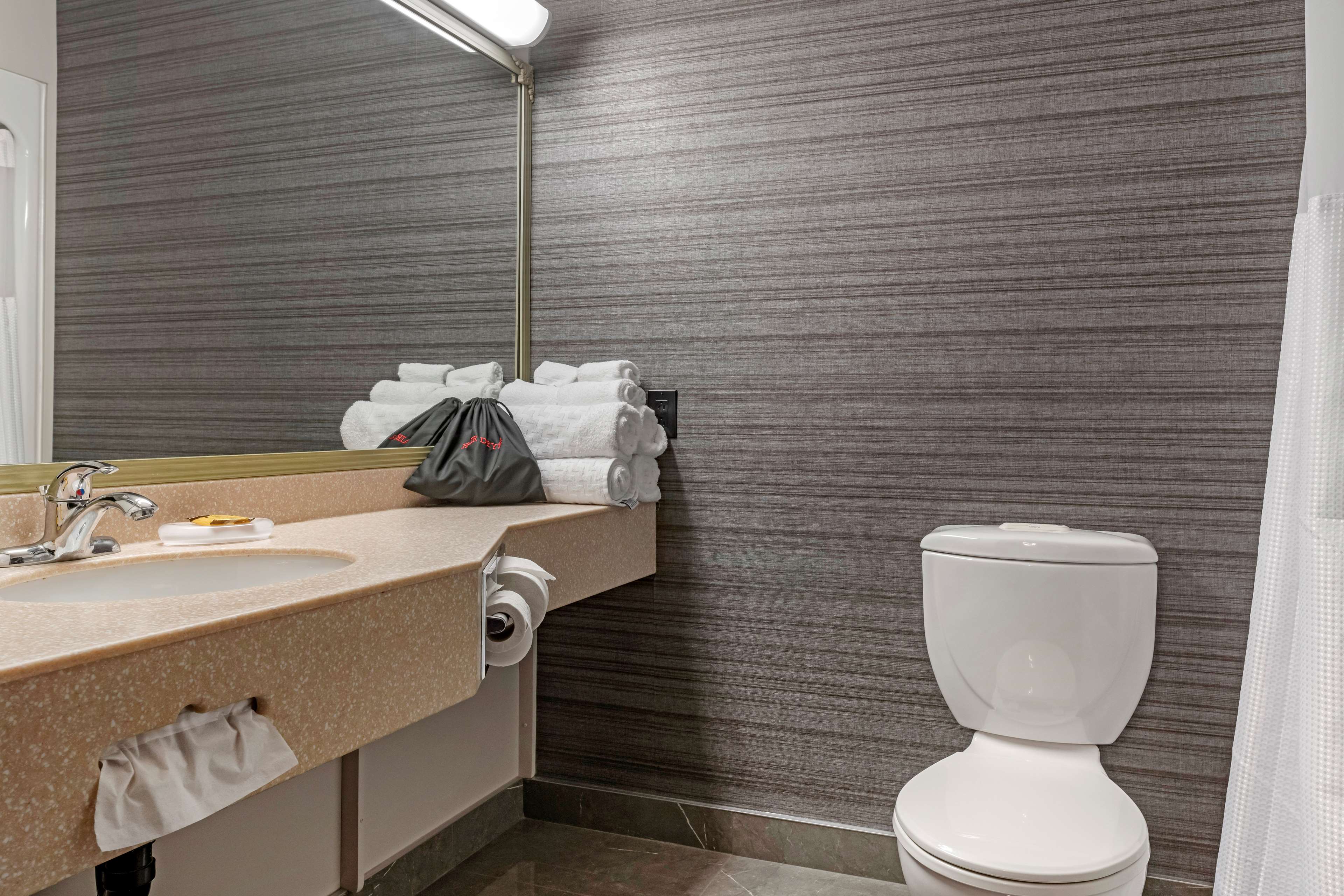 Фото Best Western Plus Edmundston Hotel