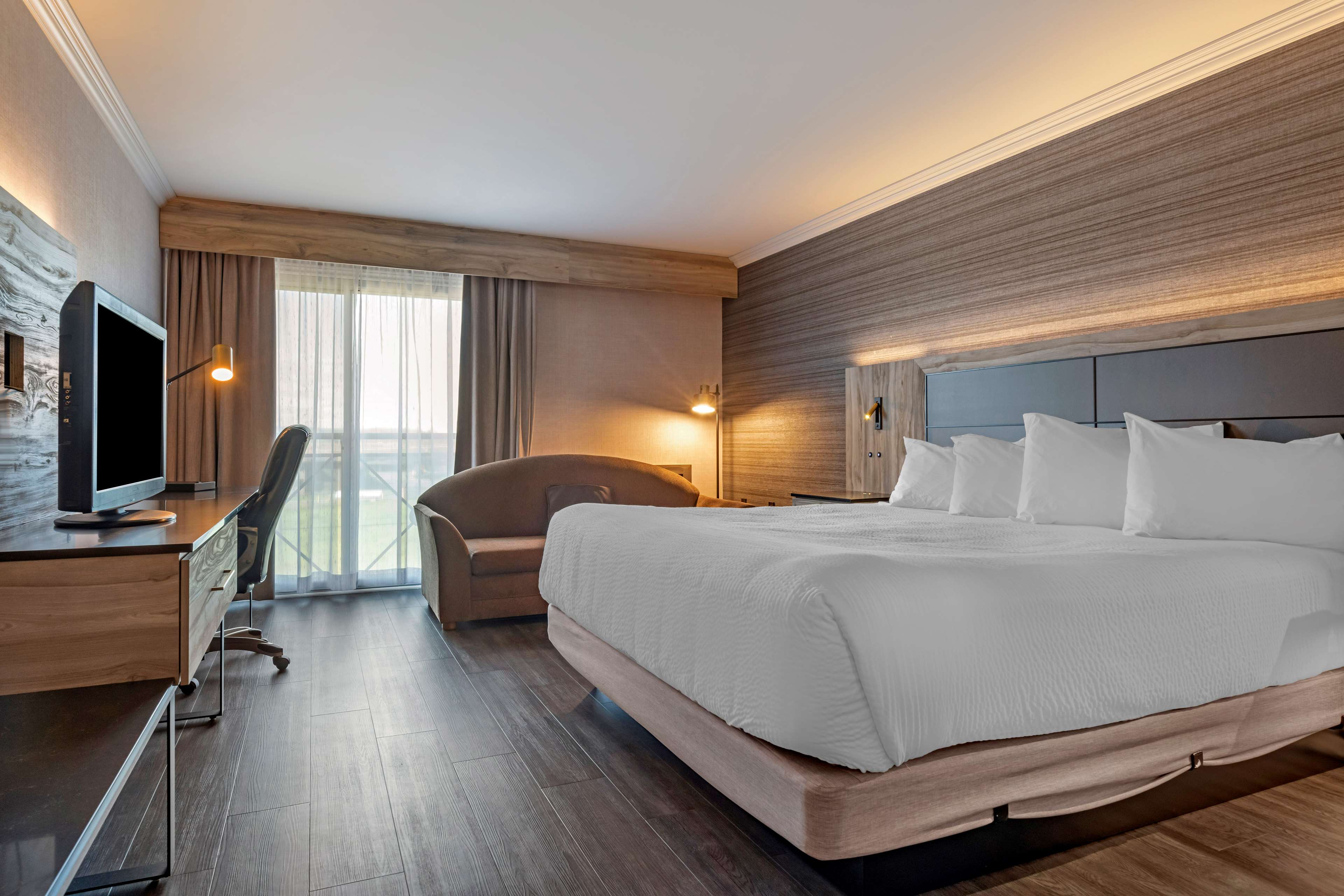 Фото Best Western Plus Edmundston Hotel