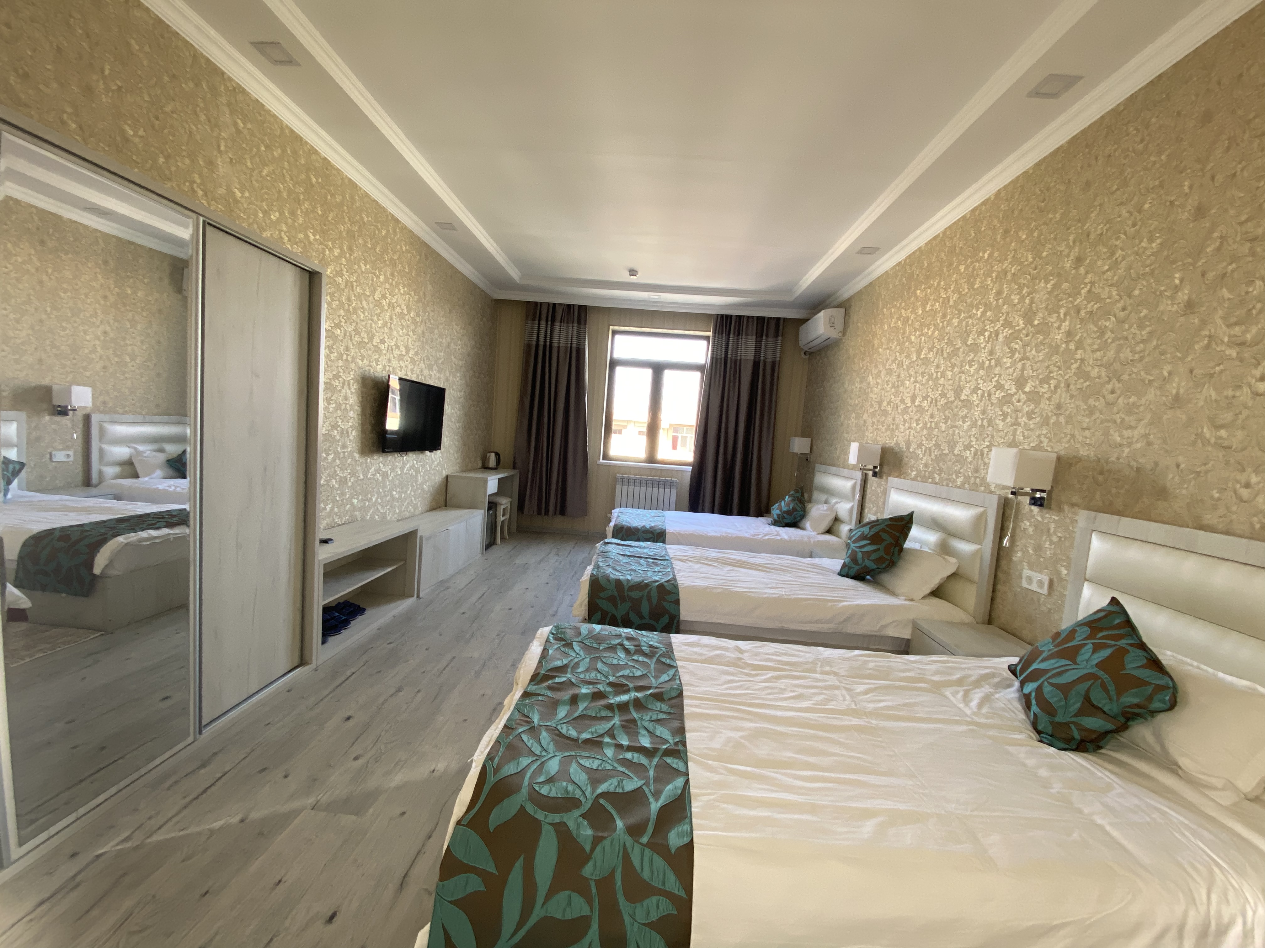 Фото Summer Hotel