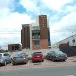 Adaku (Pawpaw Street, 16), business center