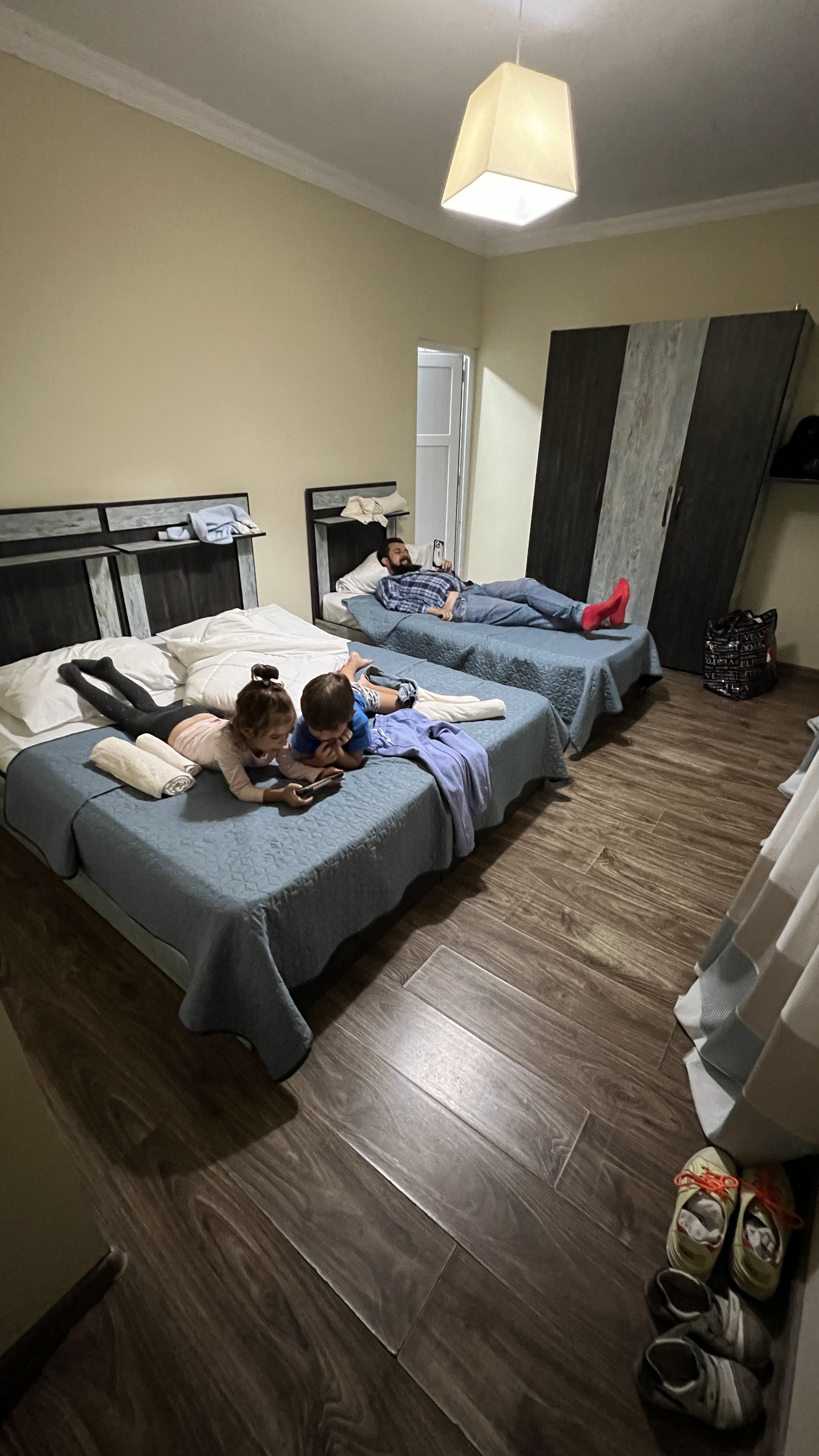 Фото Book Hotel • წიგნების სასტუმრო