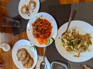Кафе (Irkutsk Region, Tulunskiy rayon, Budagovskoye munitsipalnoye obrazovaniye, derevnya Traktovo-Kurzan, Lesnaya ulitsa), cafetería