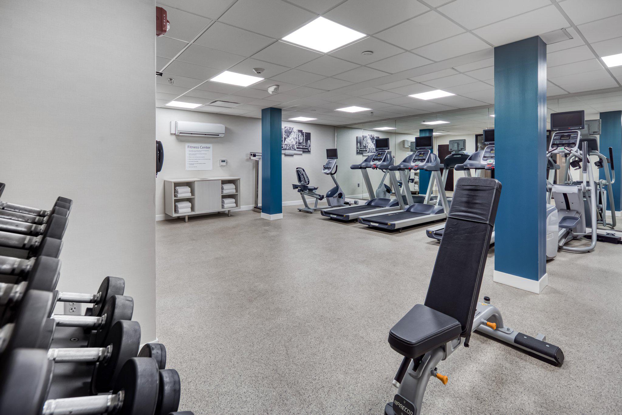 Фото Holiday Inn Express Kansas City Downtown, an Ihg Hotel