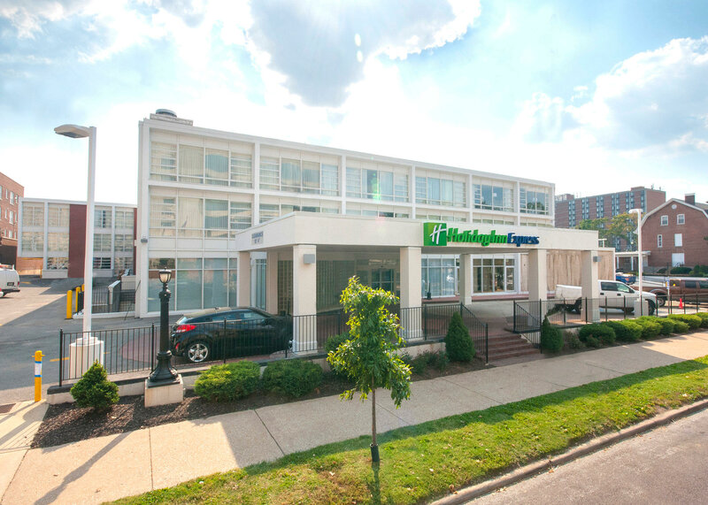 Гостиница Holiday Inn Express St Louis - Central West End, an Ihg Hotel