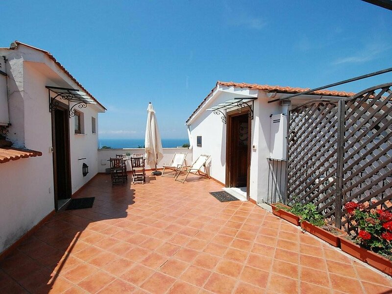 Апартаменты Enea - Sorrento Center with seaview в Сорренто