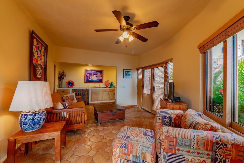 Фото Family Vacation With Ocean Views Near Beach at Villa Lorena