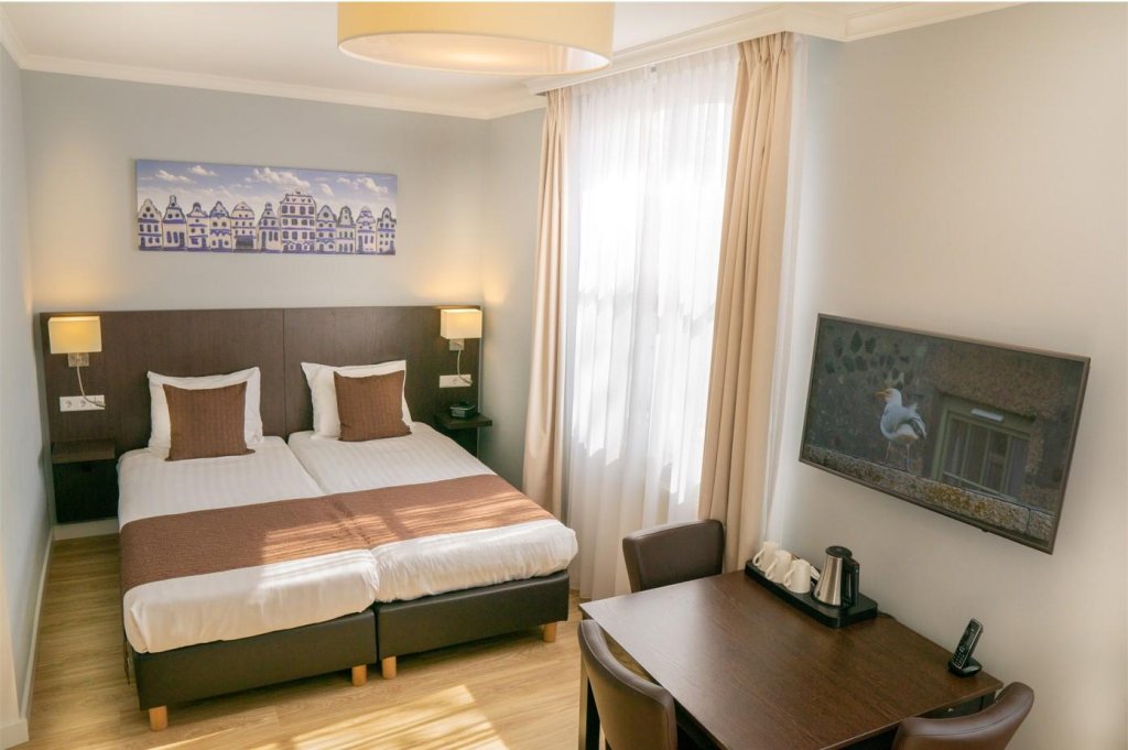 Фото Отель Nes