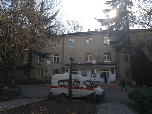 Больница для взрослых Алуштинская центральная городская больница, Алушта, фото