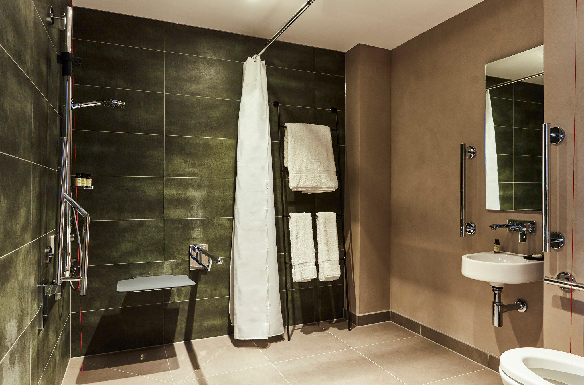 Фото Hotel Indigo London - 1 Leicester Square