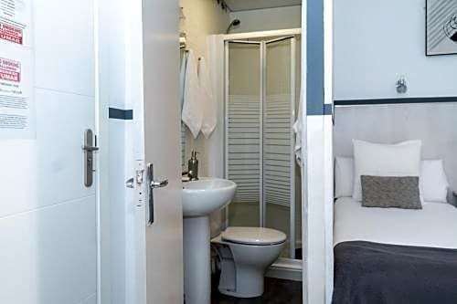 Фото Hostal Gran VIA 63 Rooms