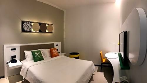 Фото Ibis Styles Kunming Nanping Hotel