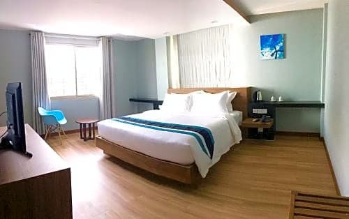 Фото отеля 1