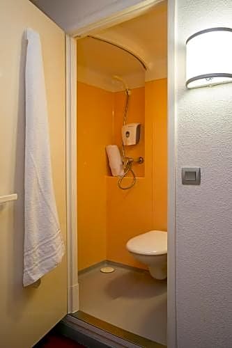 Фото Première Classe Lille Centre