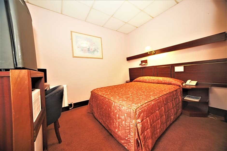 Фото Bristol Hotel