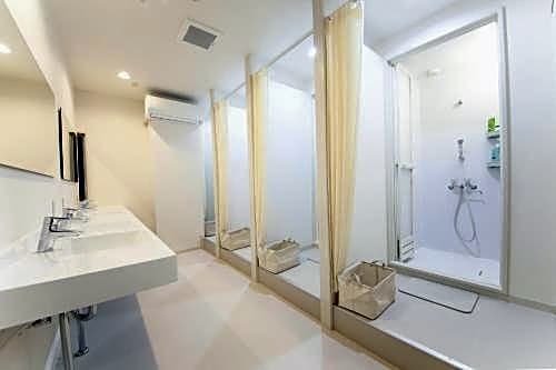 Фото Roots Hostel