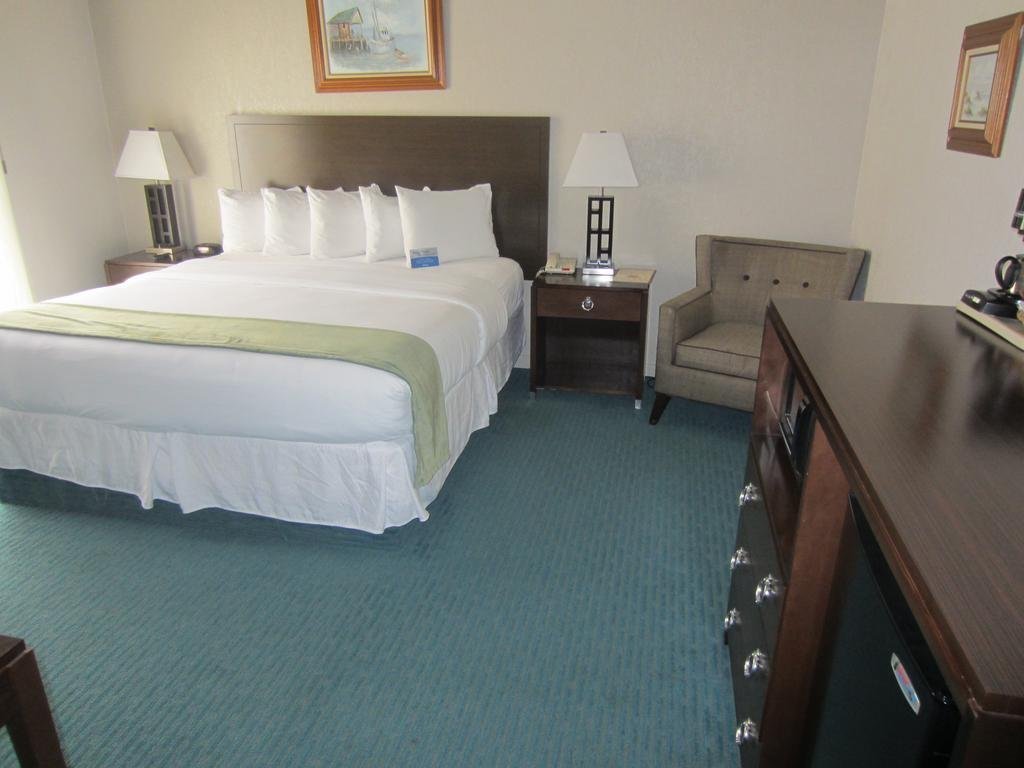 Фото Cannery Row Inn