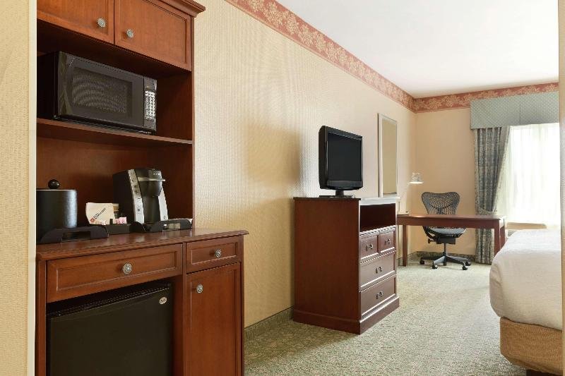 Фото Hilton Garden Inn Fairfax