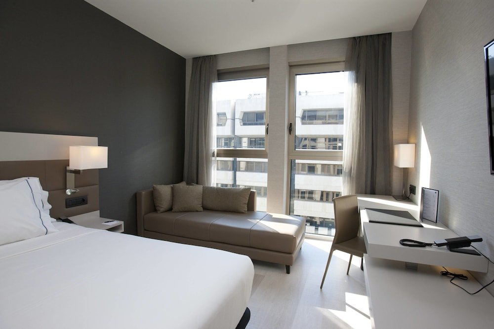 Фото AC Hotel Colon Valencia