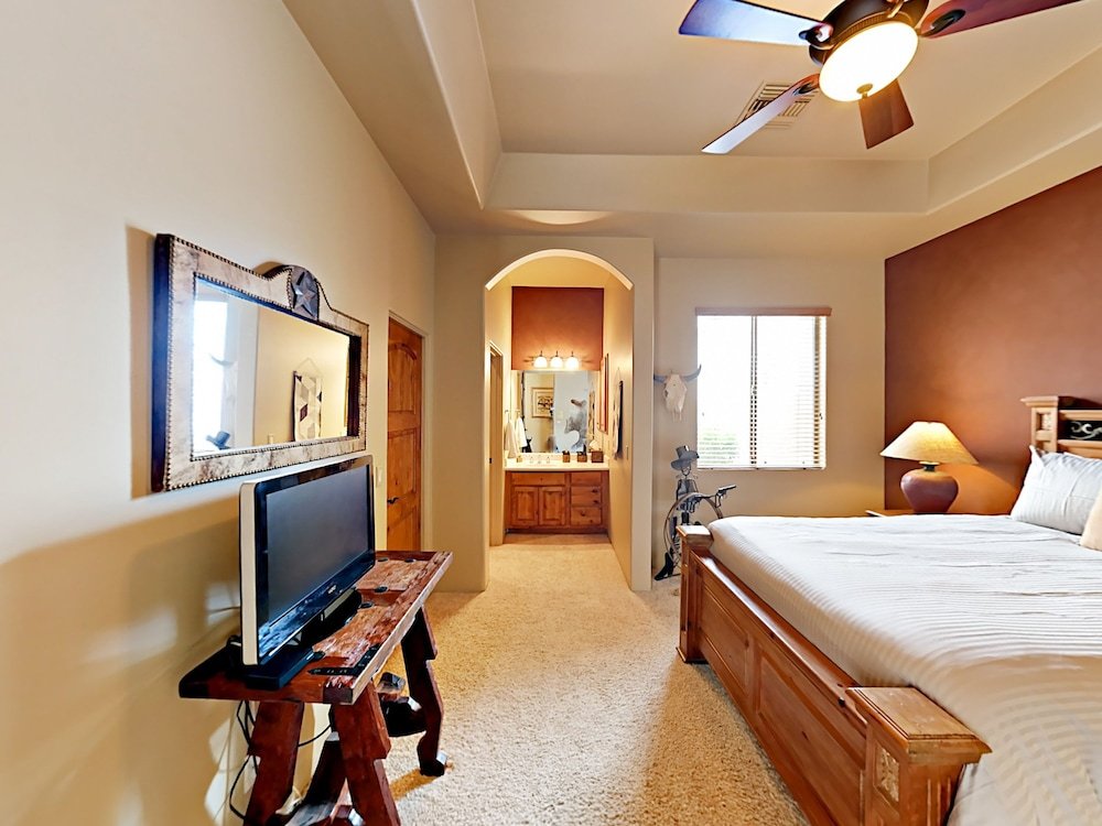 Фото 7130 E Saddleback St 15 Home 4 Bedrooms 3 Bathrooms Home