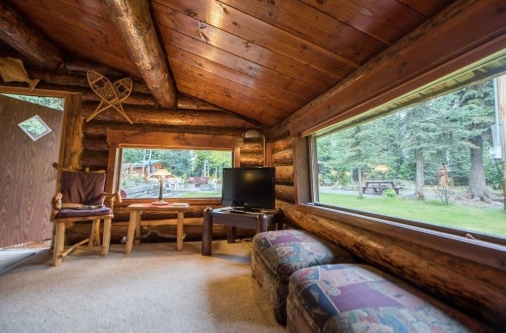 Фото A Cabin by the Pond