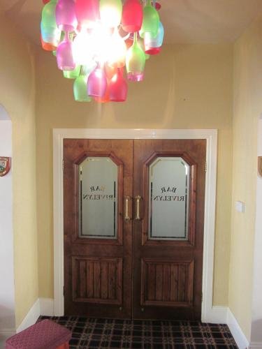 Фото Rivelyn Hotel