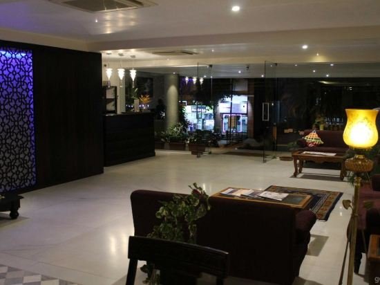 Фото Krishna Inn - The Green Hotel