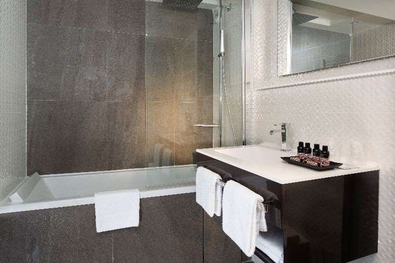 Фото Hotel Elysees 8