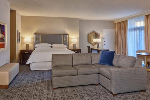 Гостиница Sheraton Music City Nashville Airport в Нашвилле