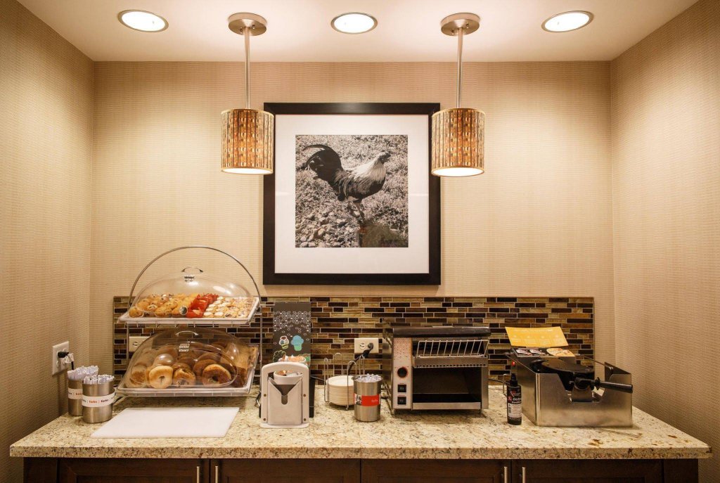 Фото Hampton Inn & Suites Robbinsville, Nj