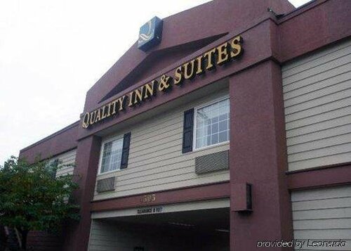 Гостиница Quality Inn & Suites Bremerton near Naval Shipyard в Бремертоне