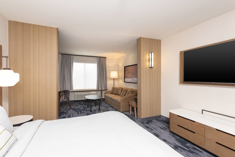 Фото Fairfield Inn & Suites by Marriott Fair Oaks Farms