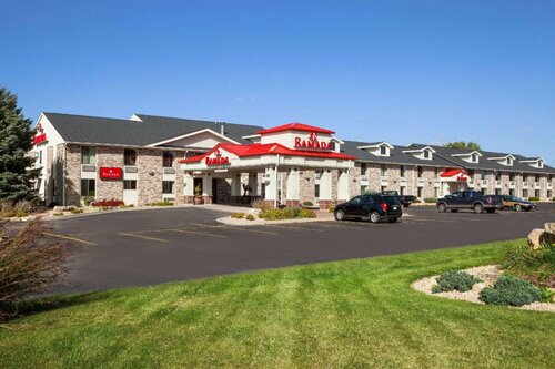 Гостиница Ramada by Wyndham Wisconsin Dells