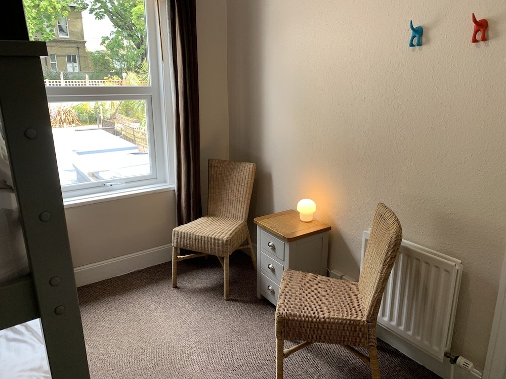 Фото The Chestnuts Guest House